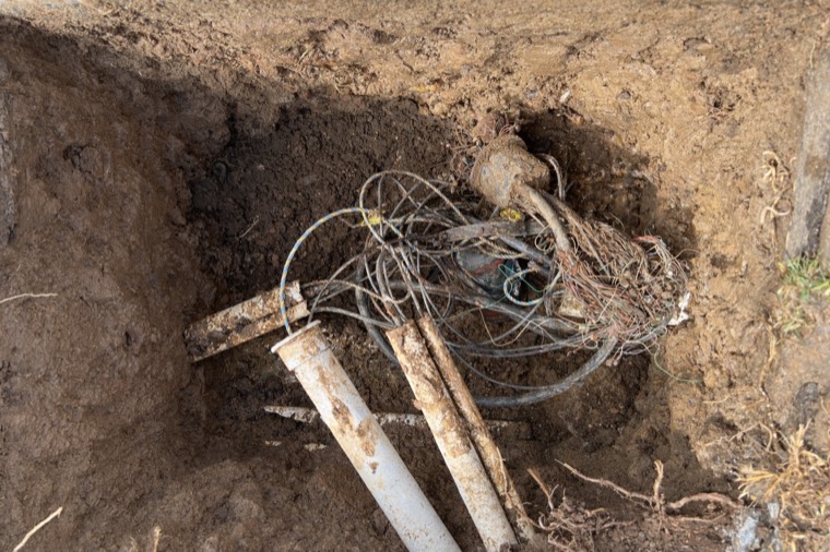 Exposed underground services NDD excavation Sydney